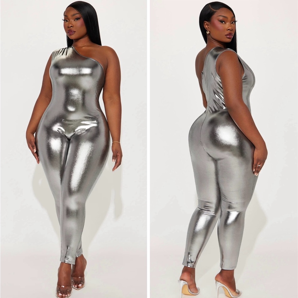 Silver Jumpsuit - Picture 3 of 3